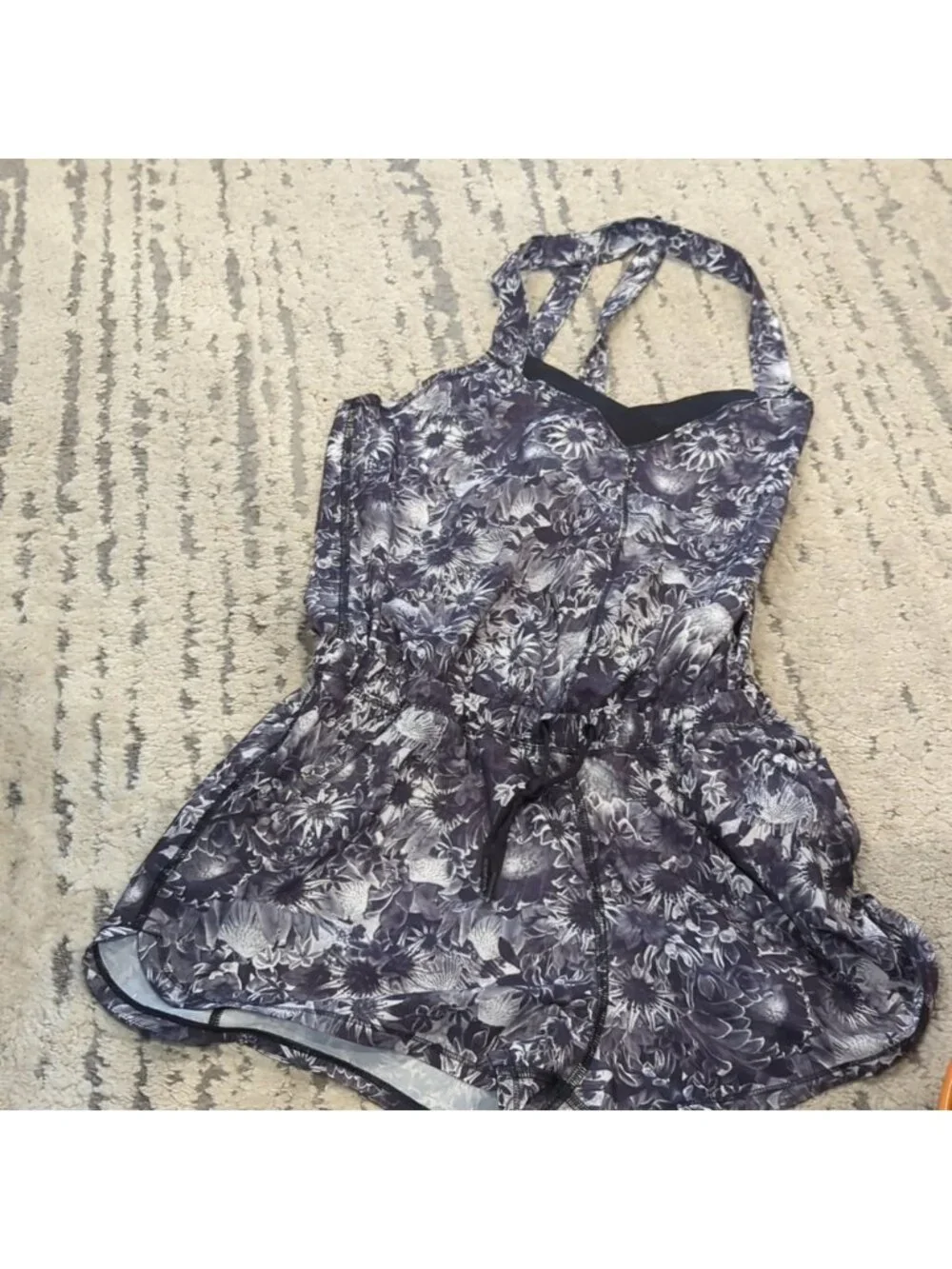 Lululemon The Runsie Flowabunga Black Angel Wing / Black